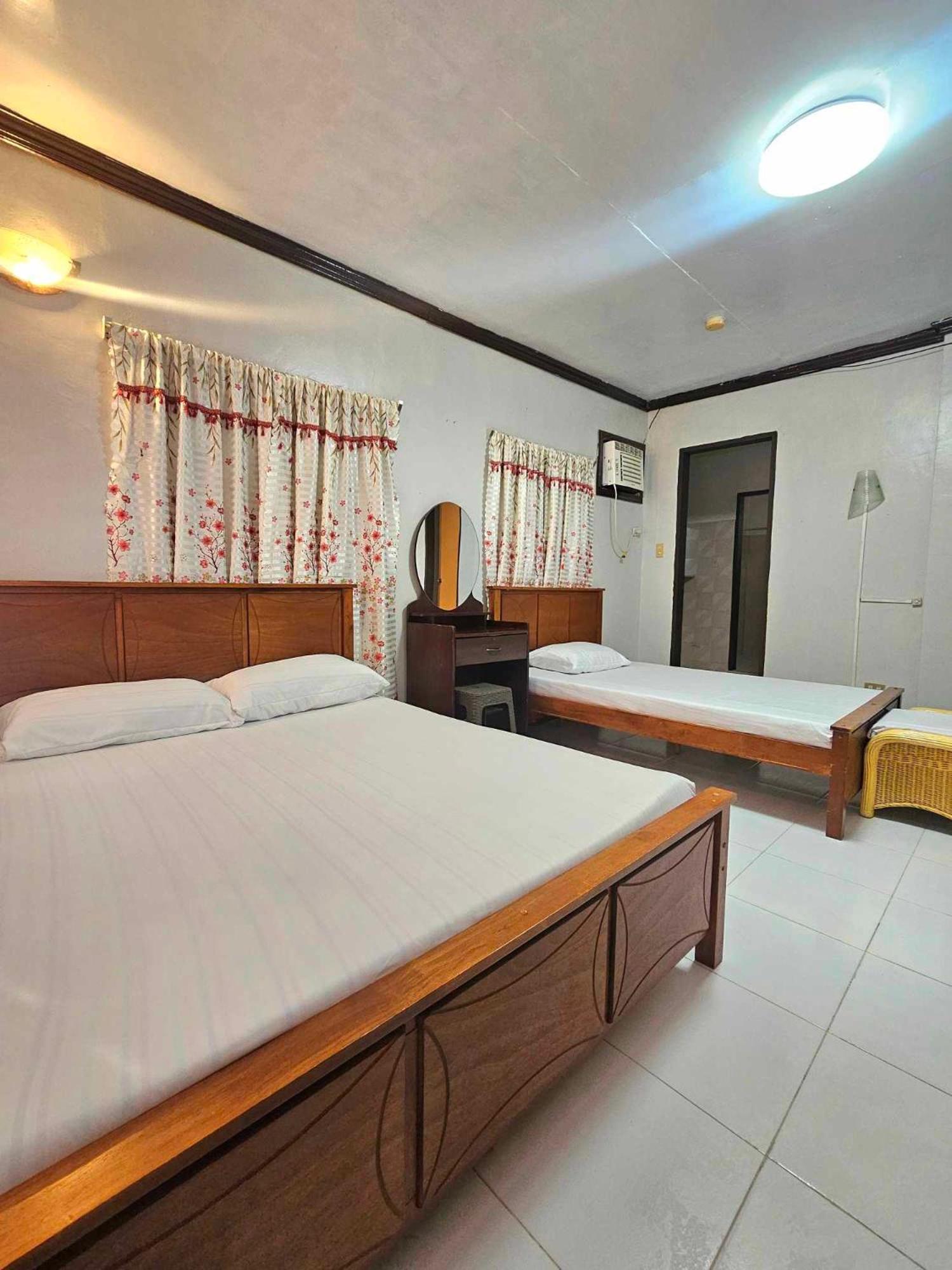 Bohol Sea Breeze Cottages And Resort Tawala  Extérieur photo